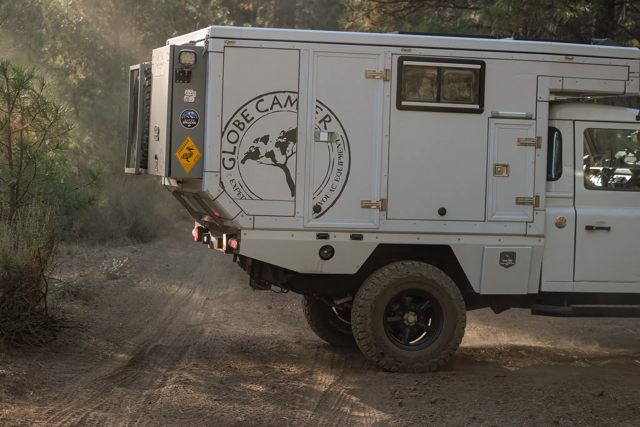 Globe camper 