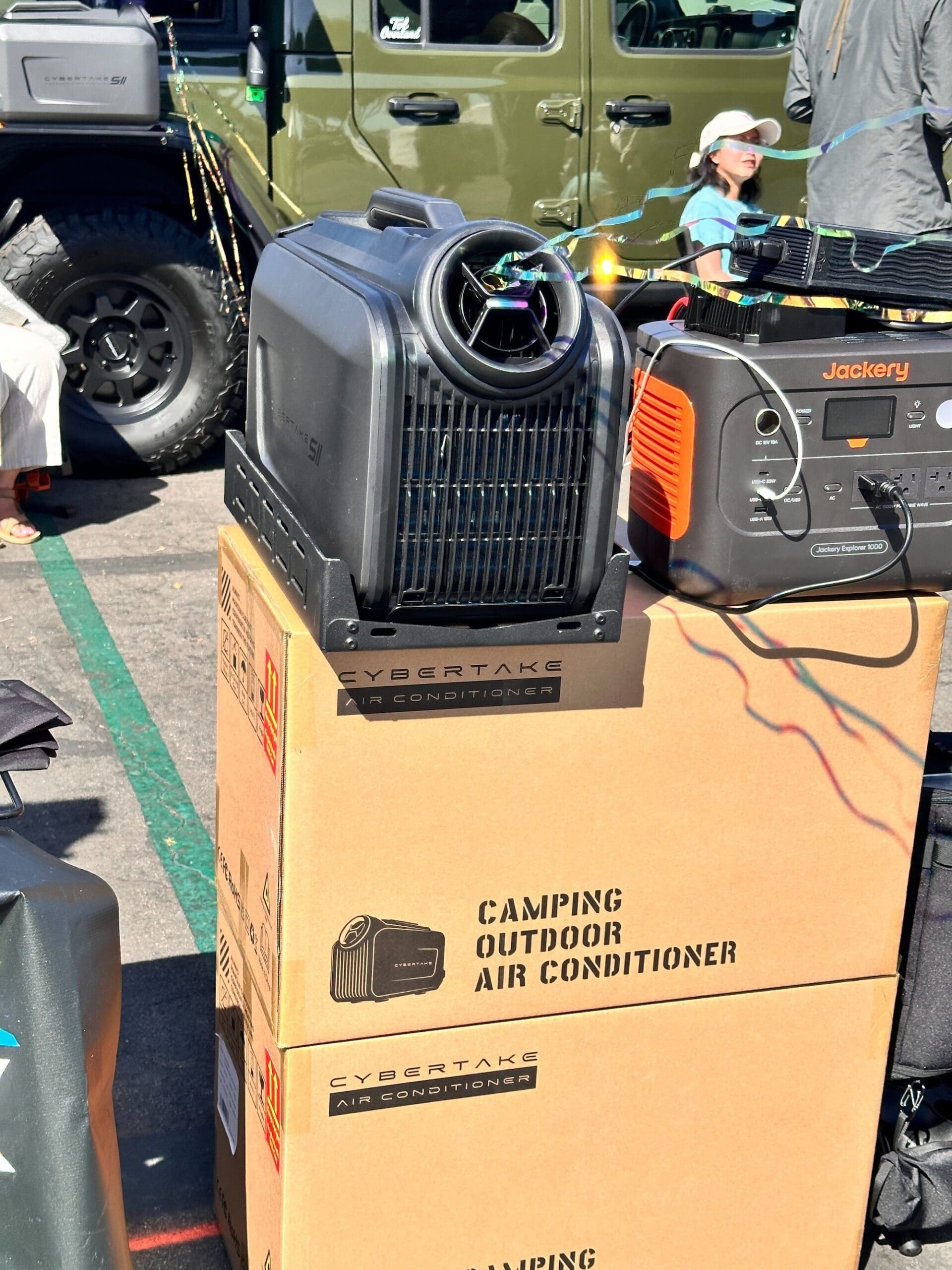 Wasatch Overland Super Cap 80 pop-top detail