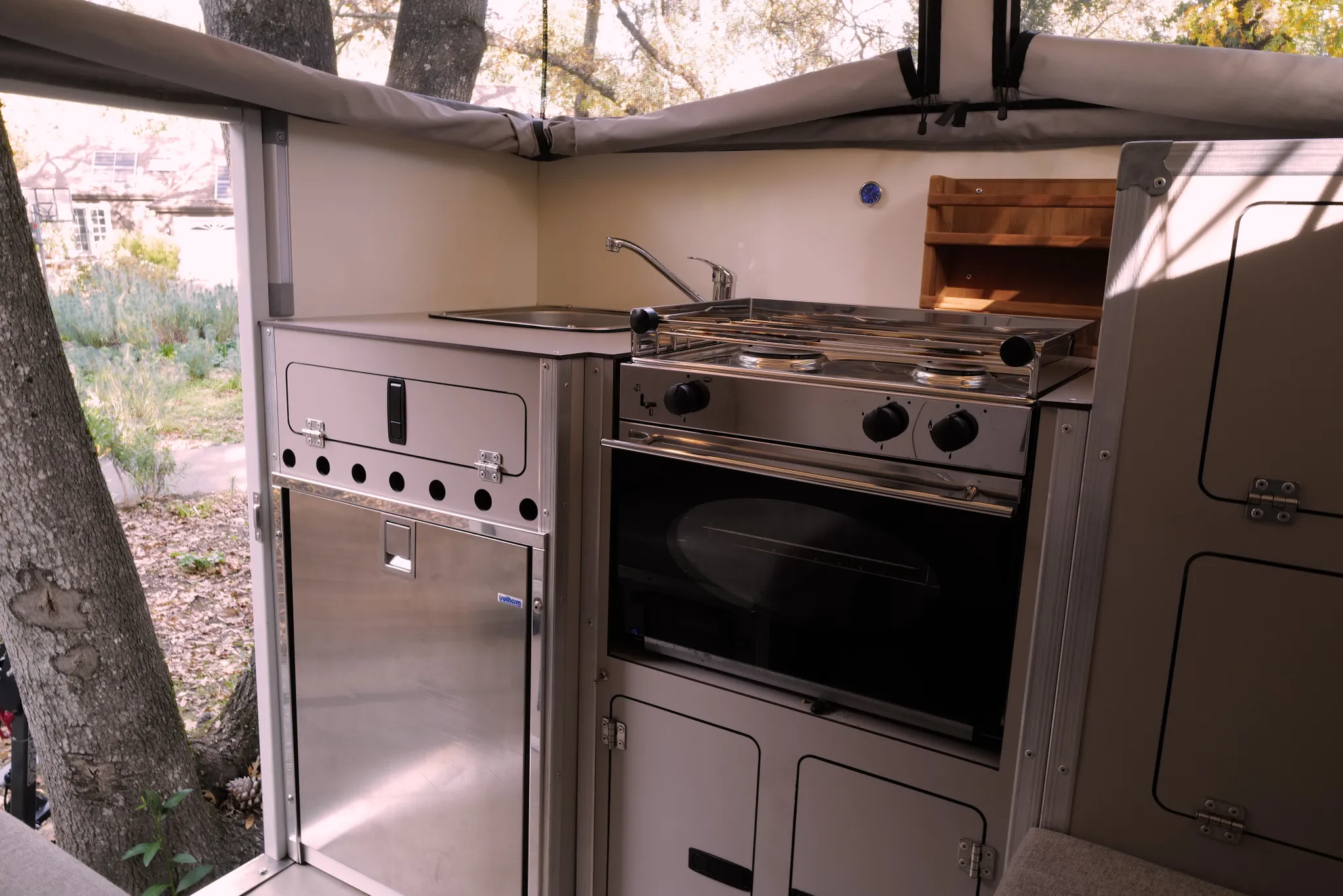 Globe Camper 