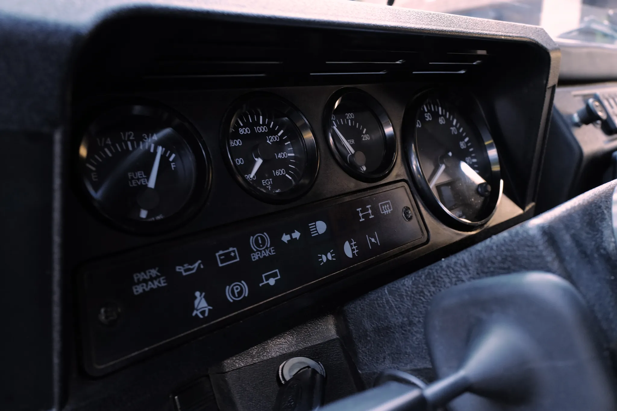 Land Rover Defender 110 