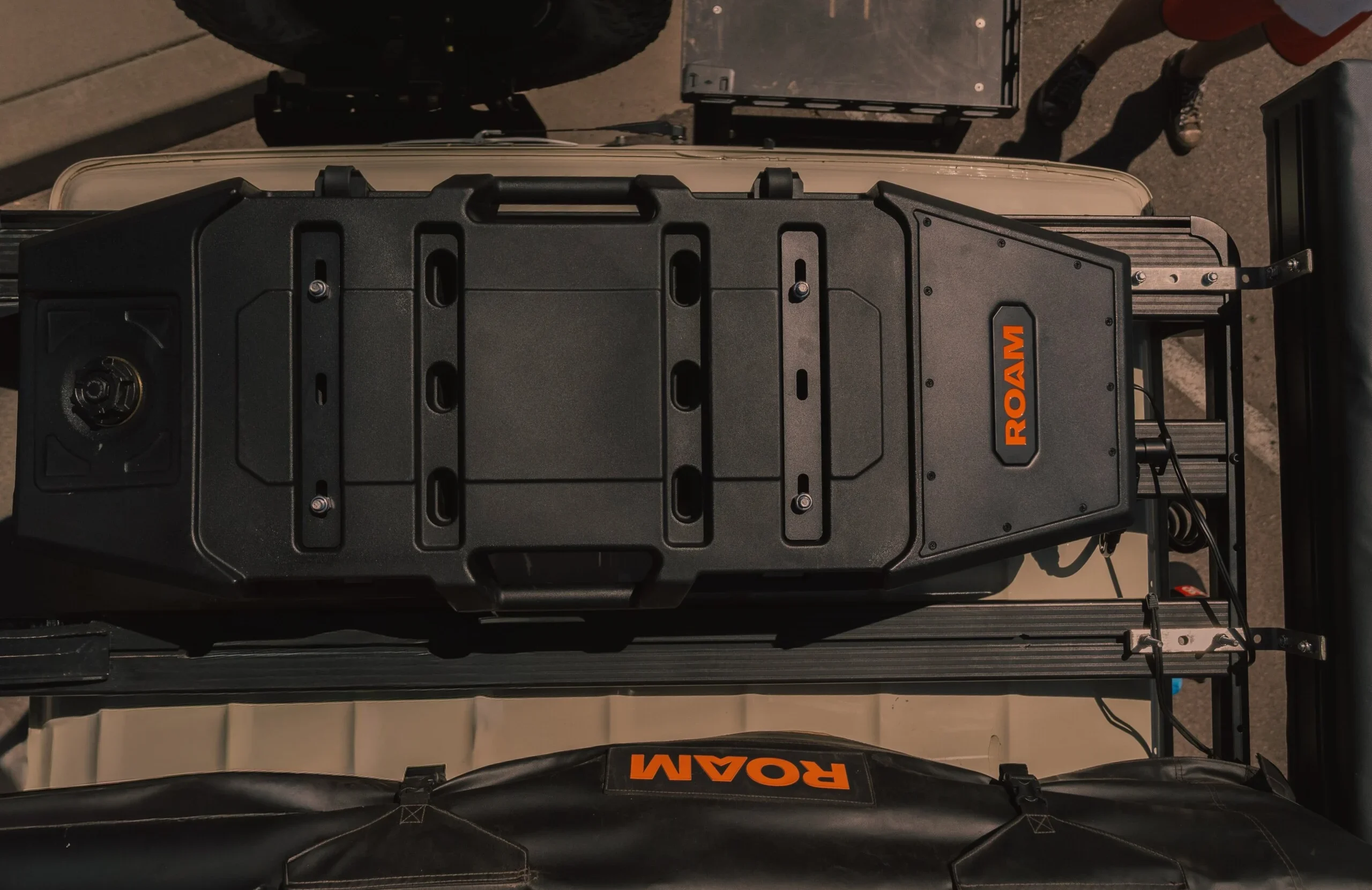 Roam Adventure Co Portable Pressurized Water Tank