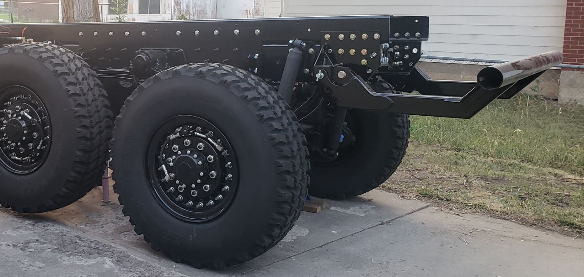 Stewart & Stevenson expedition truck 