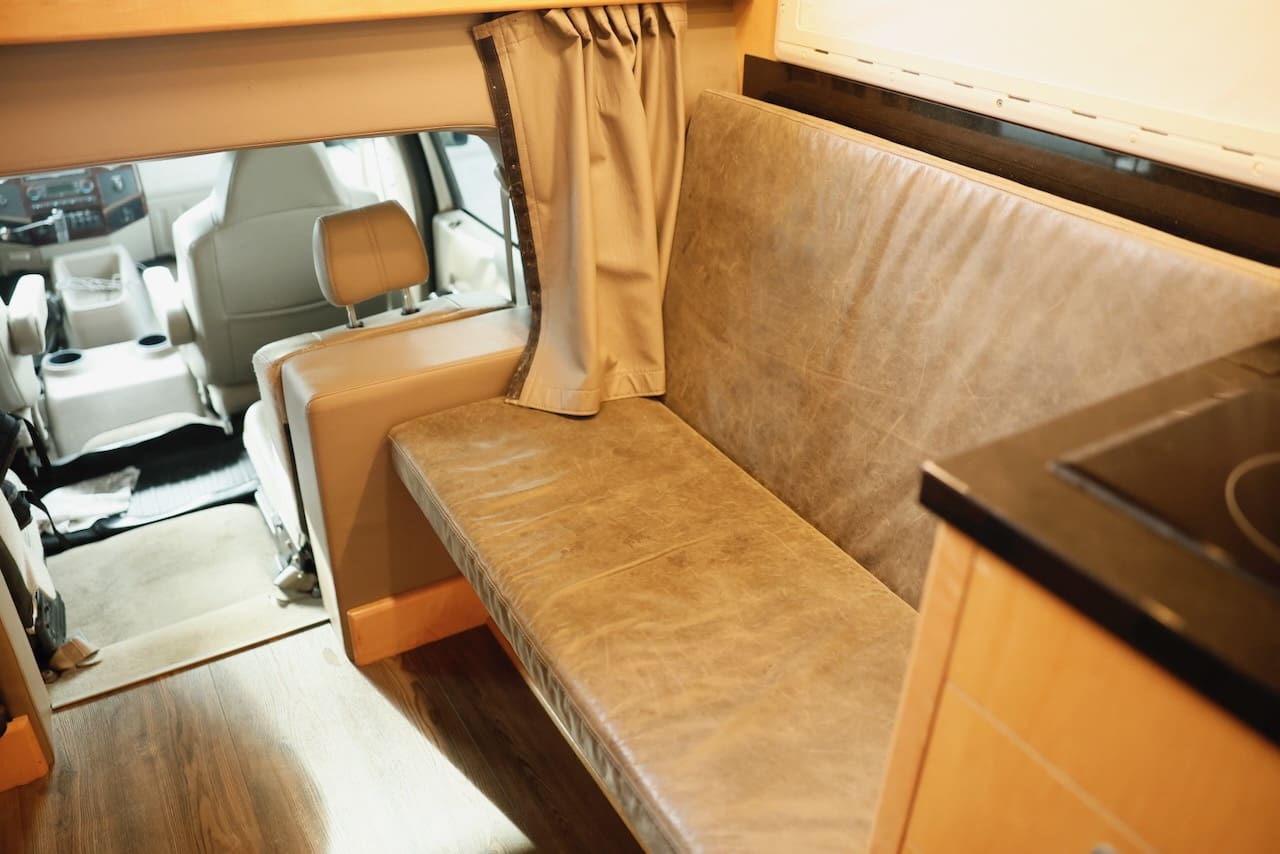 Ford F-550 overland 