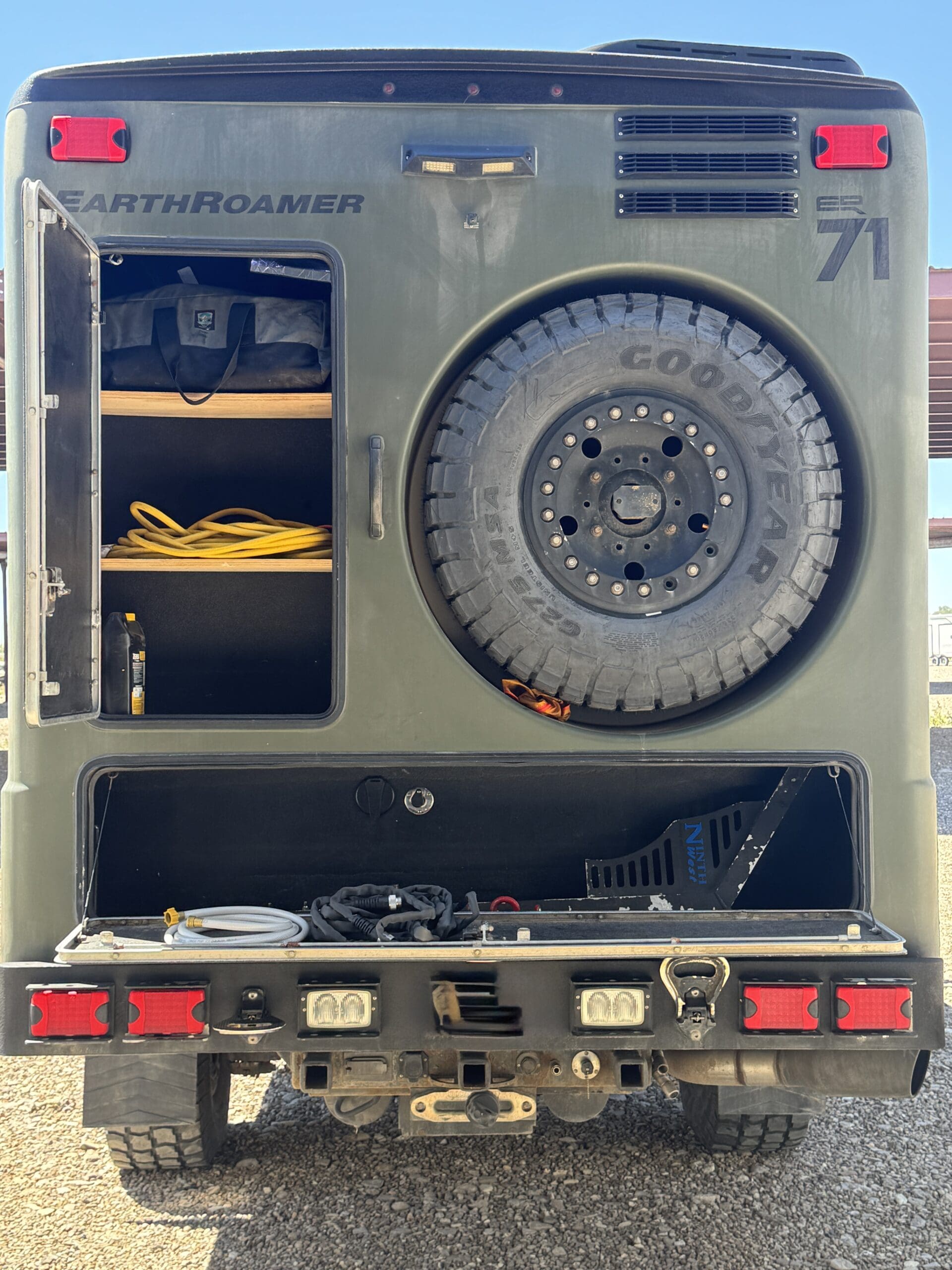 EarthRoamer F-550 