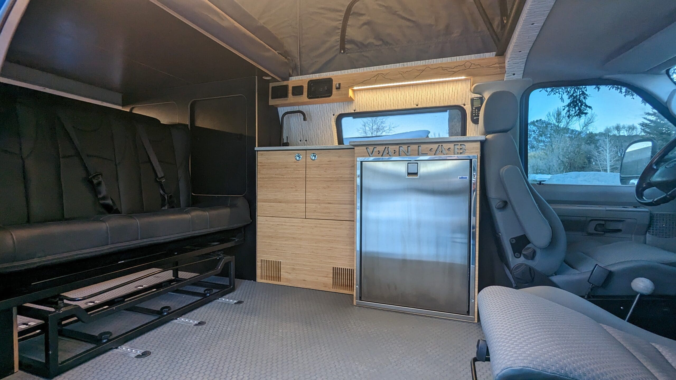 Ford E-350 4x4 
