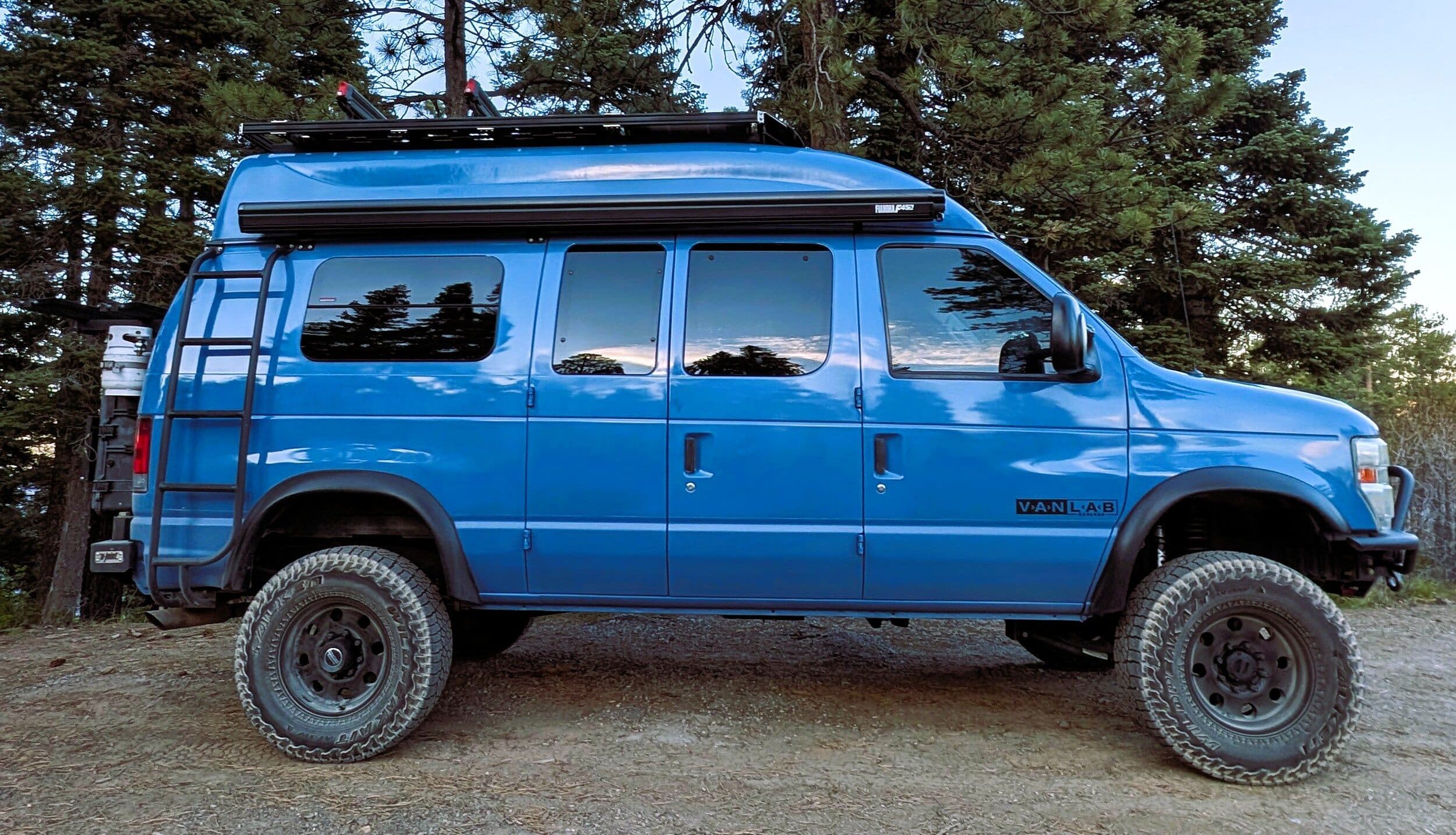 Ford E-Series 