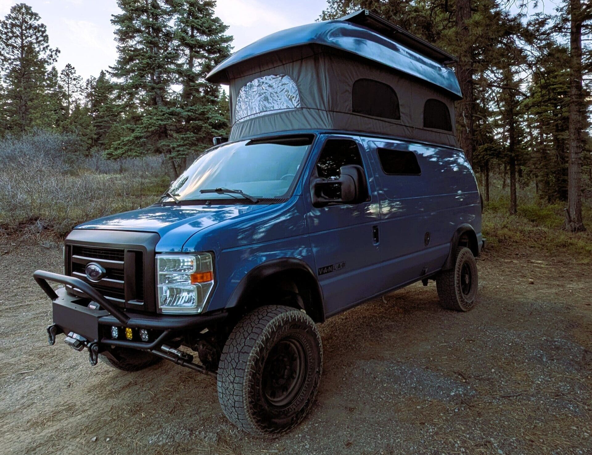Ford E-350 4x4