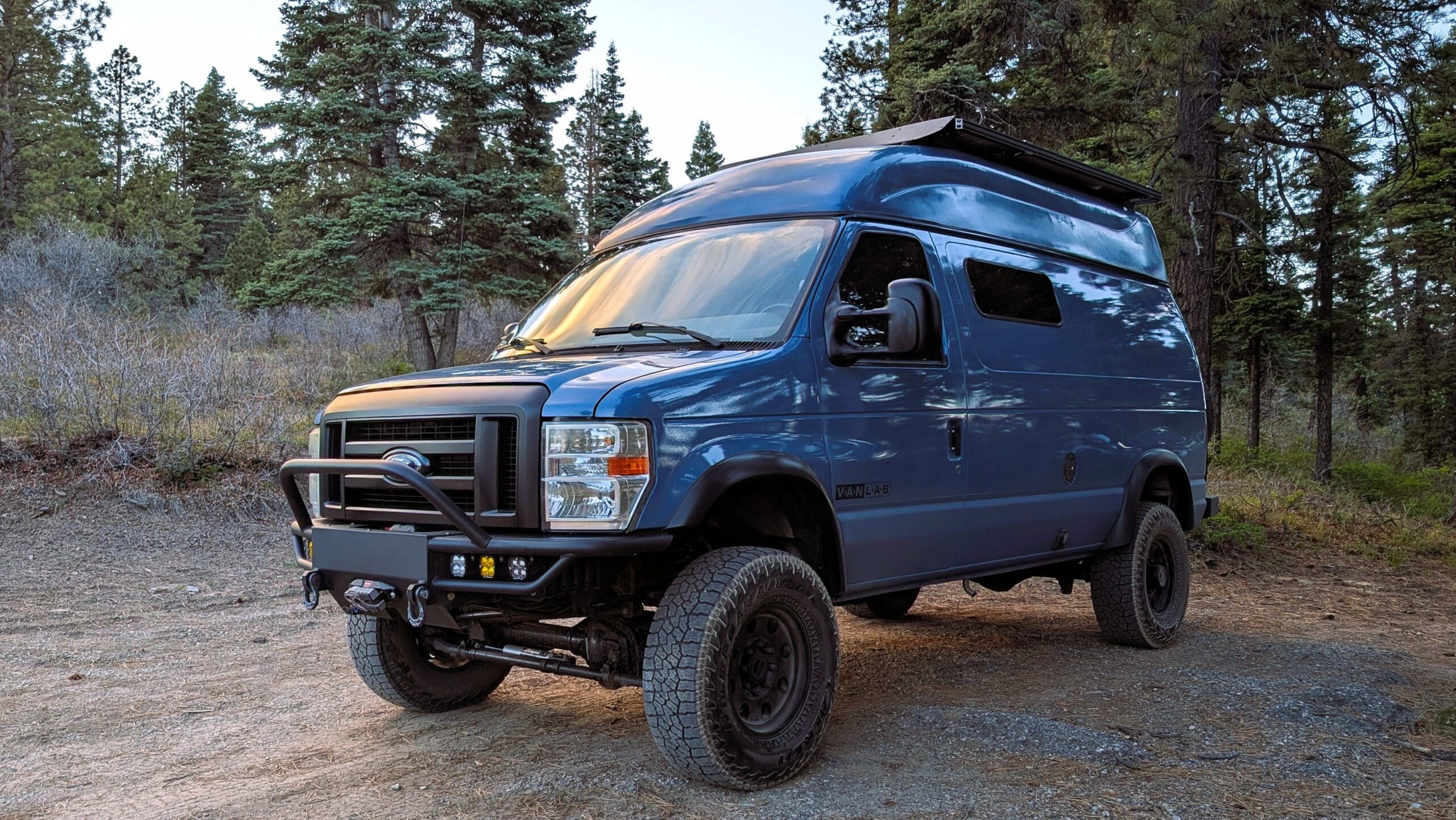 Ford E-350 4x4 