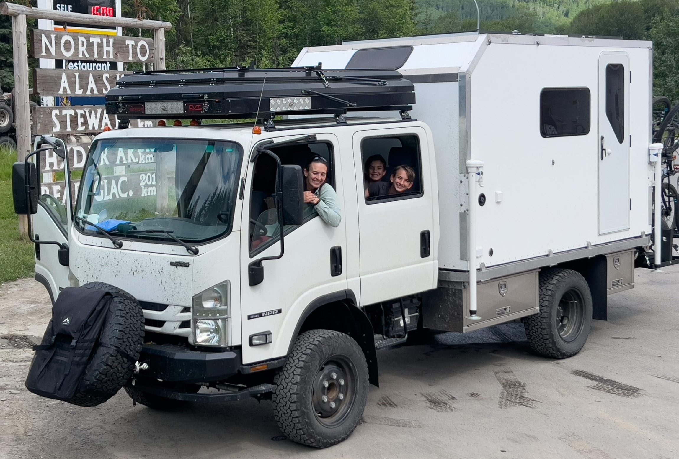 Isuzu NPR 4x4