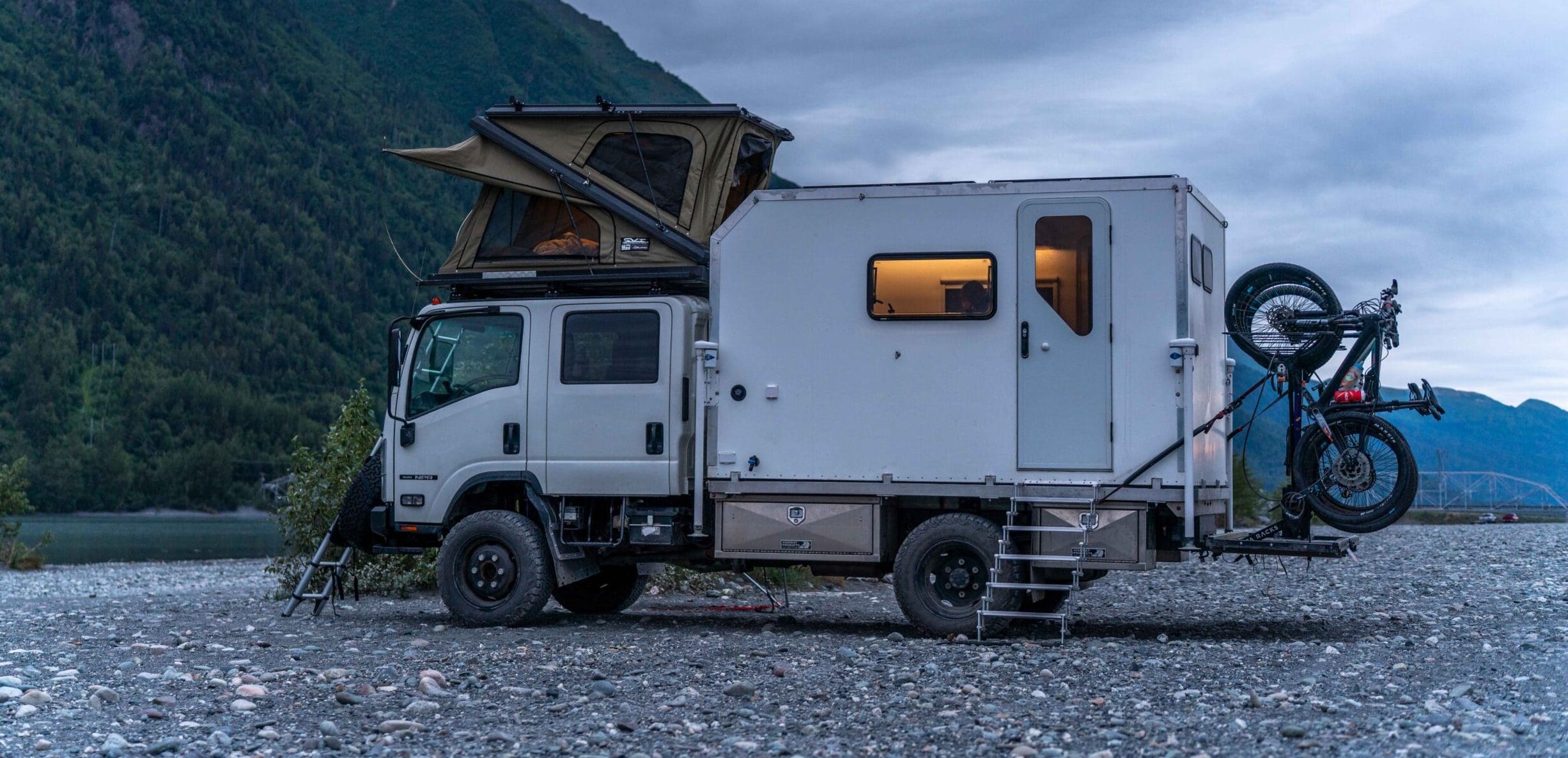 Isuzu NPR 4x4