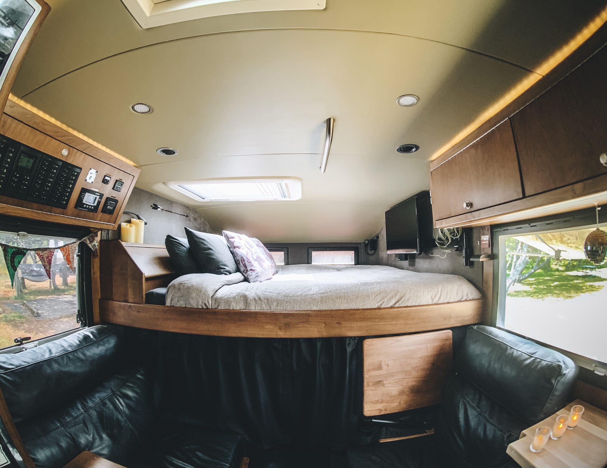 EarthRoamer overland 