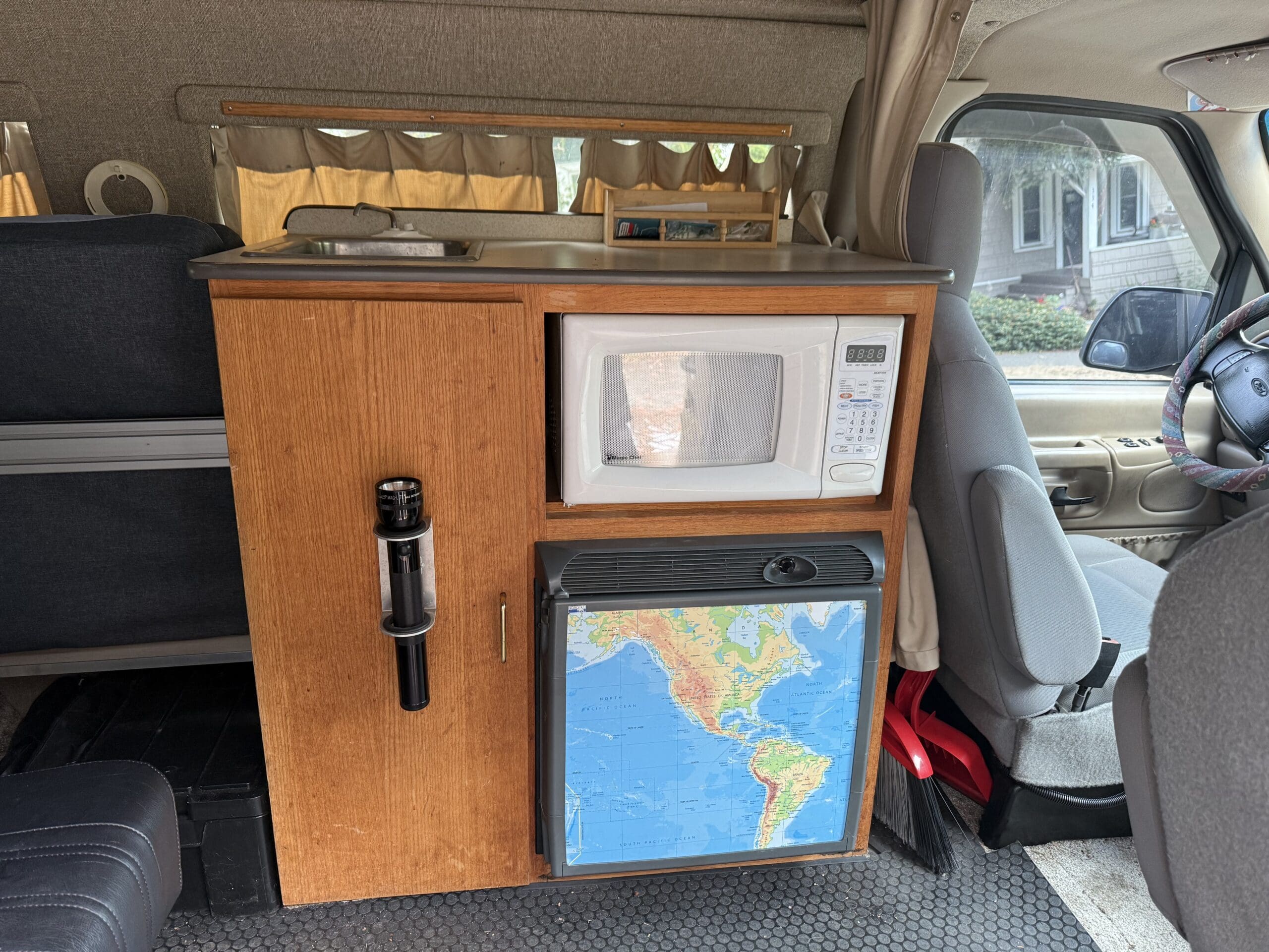 Ford E-250 4x4