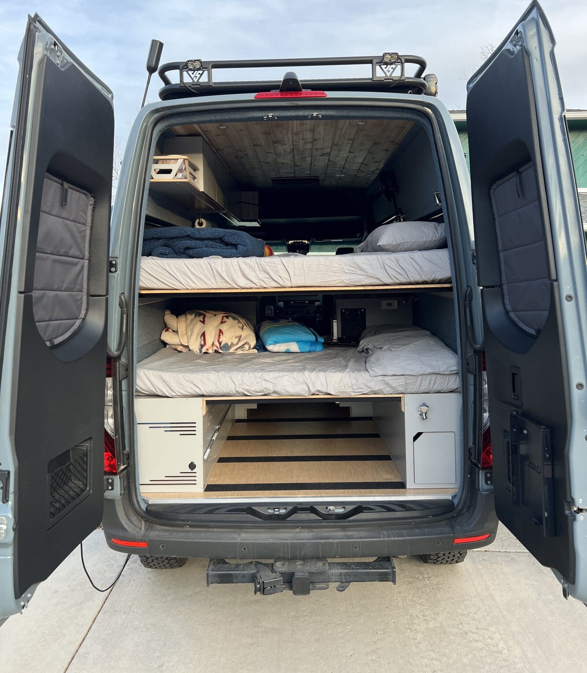 Mercedes overland