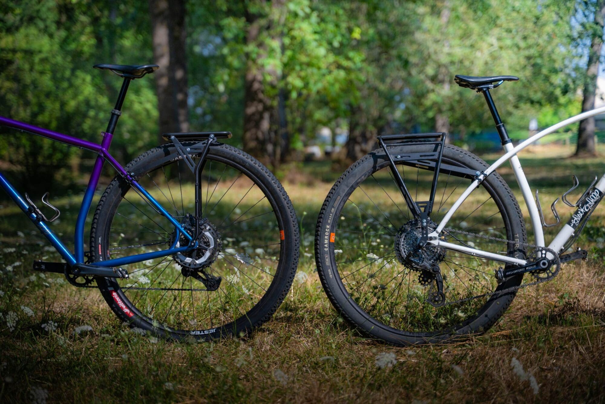 Old Man Mountain Elkhorn and Divide Racks for 32-inch Bikes 