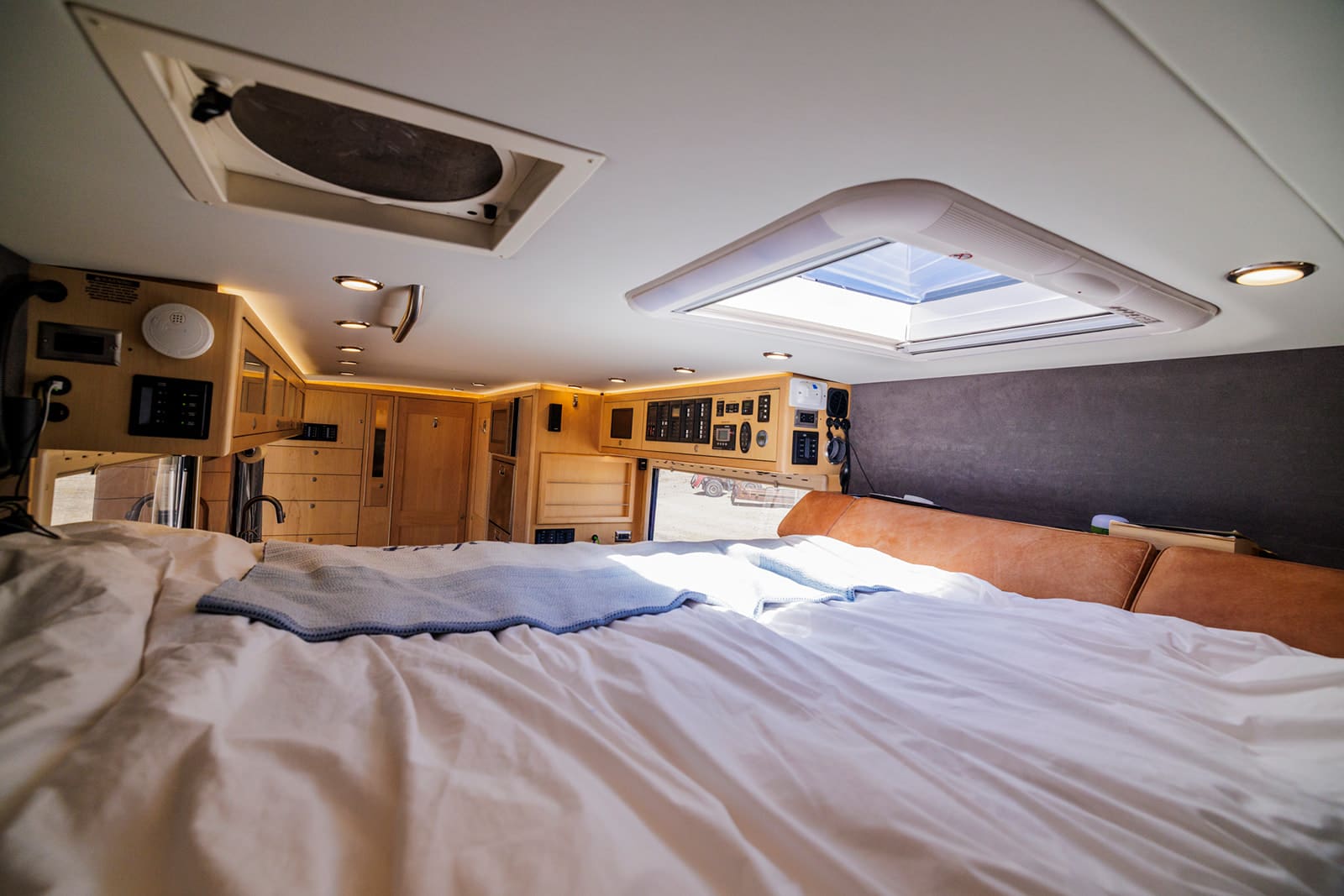 EarthRoamer overland