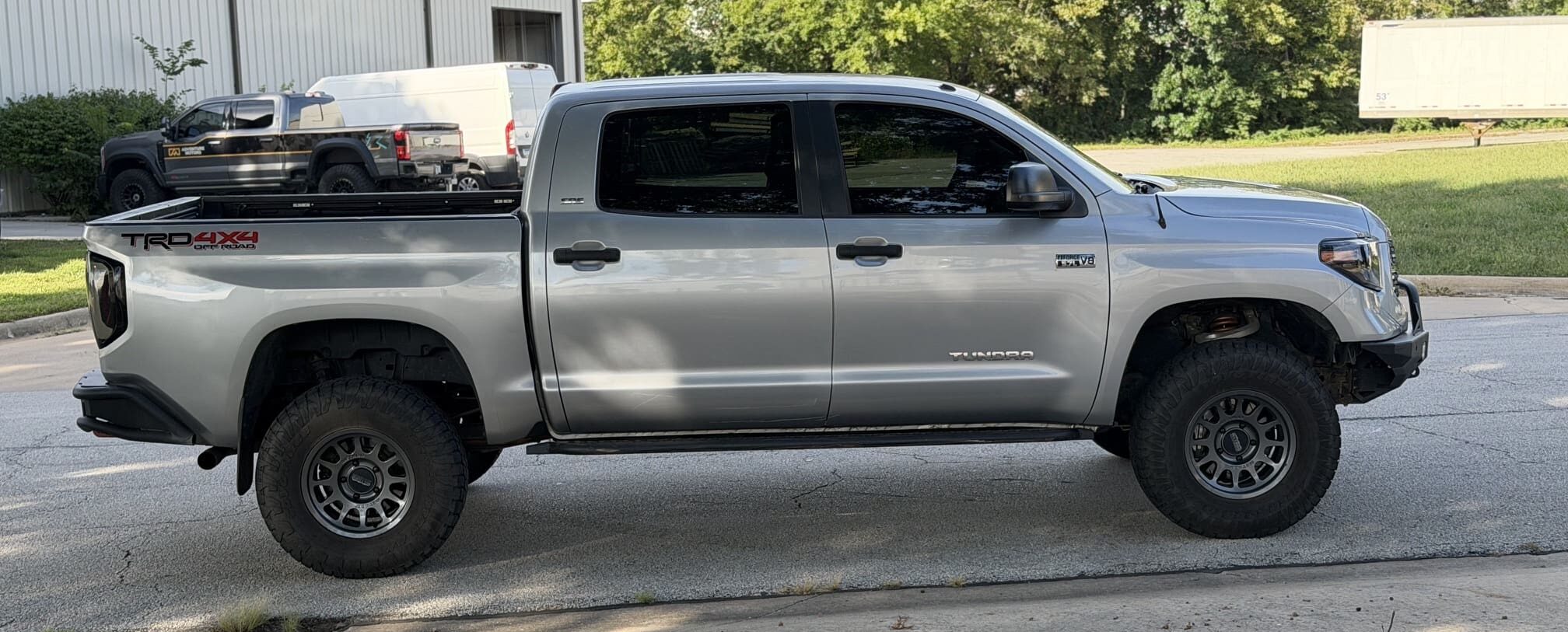 Toyota Tundra overland 