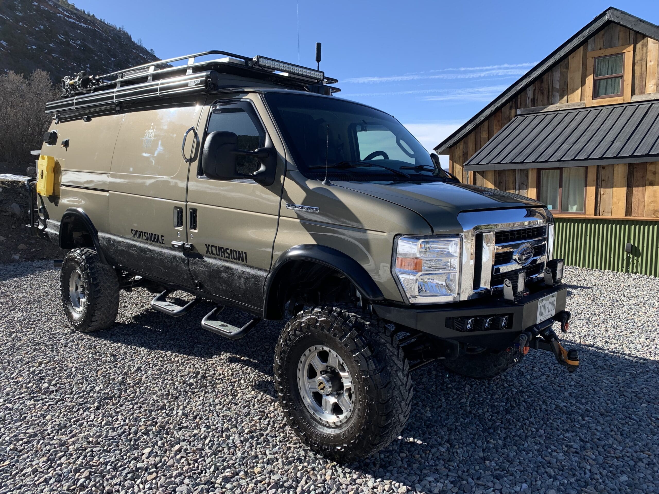 Ford E-350 4x4