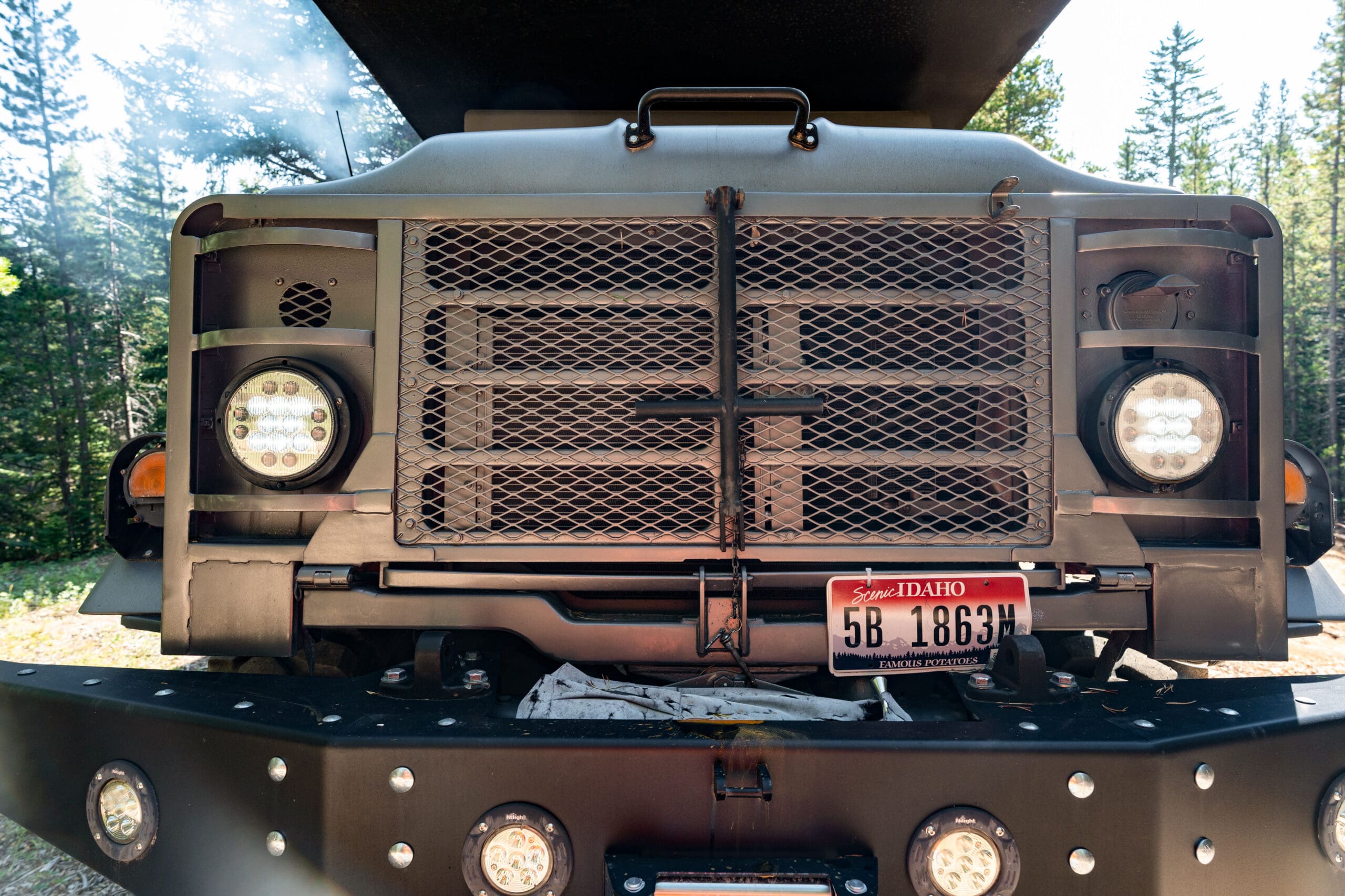 Expedition truck 6x6