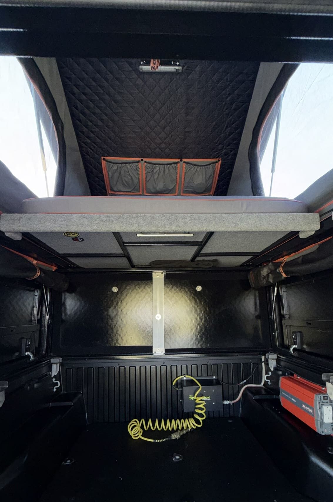 Alu-Cab camper 