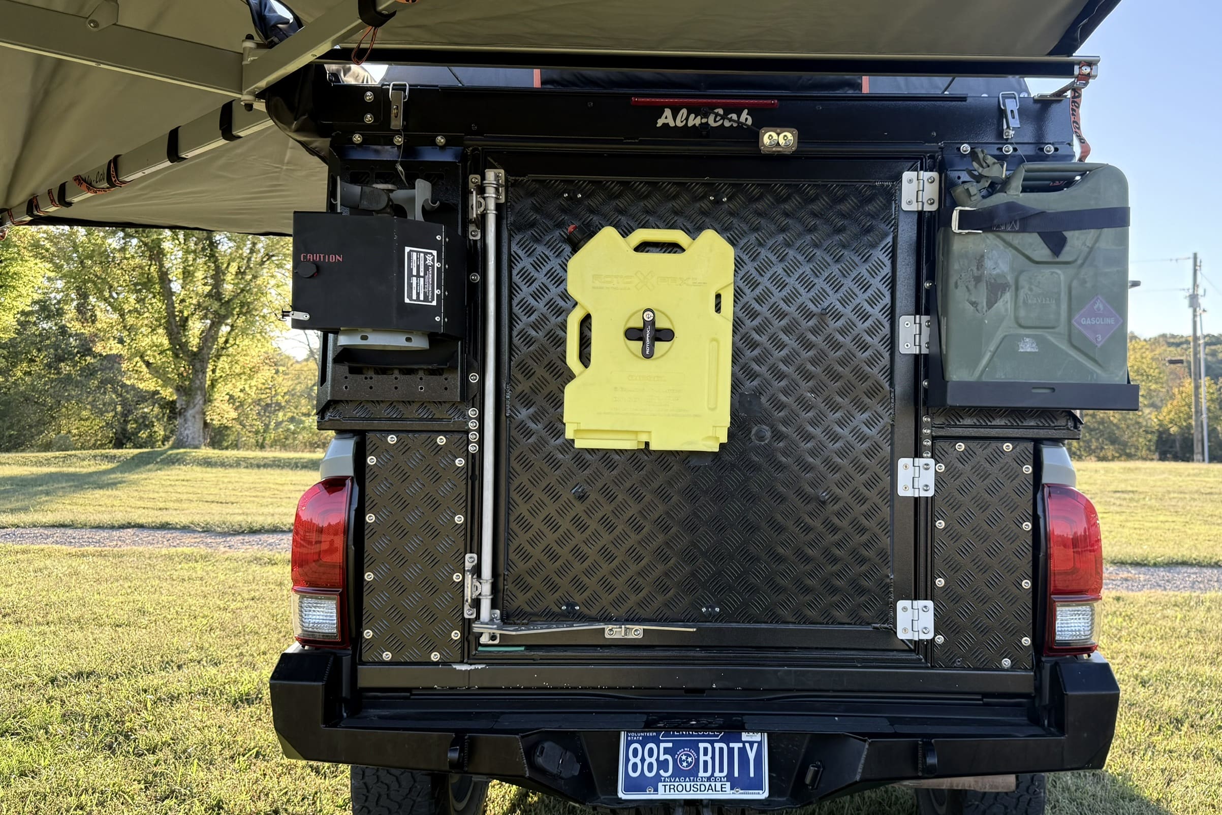 Alu-Cab Canopy Camper 