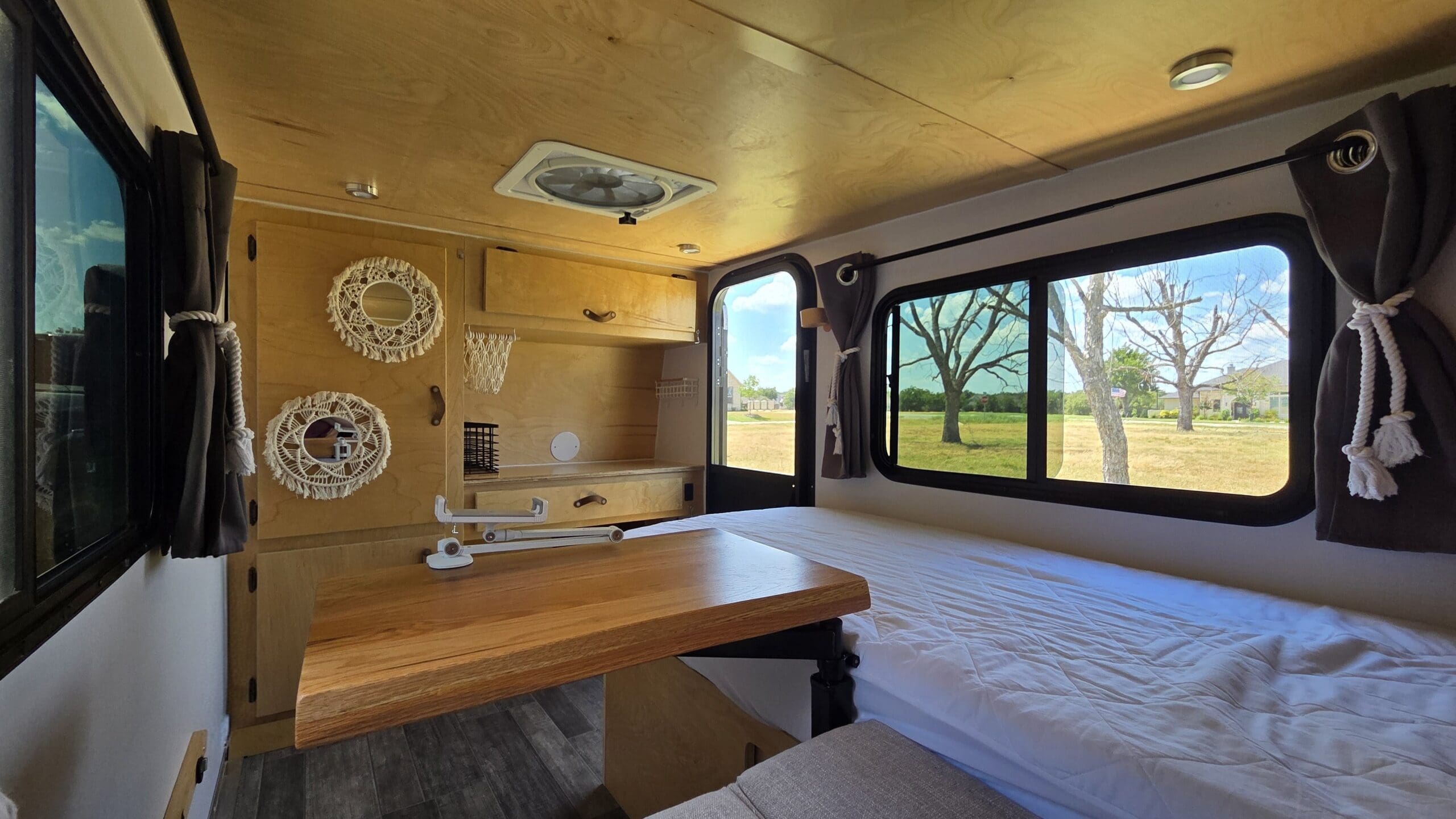 Rustic Trail Kodiak Stealth teardrop trailer