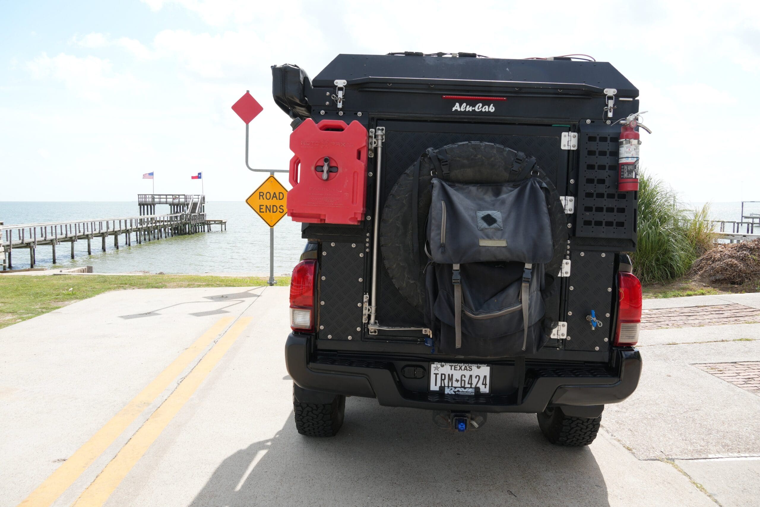 Tacoma with Alu-Cab